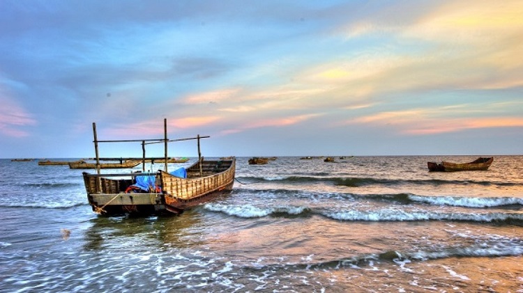 Du lịch biển Quảng Ninh, nhớ ngay đến biển Trà Cổ - Móng Cái