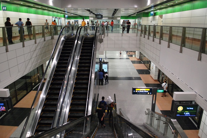 Ga tàu điện ngầm tại Singapore
