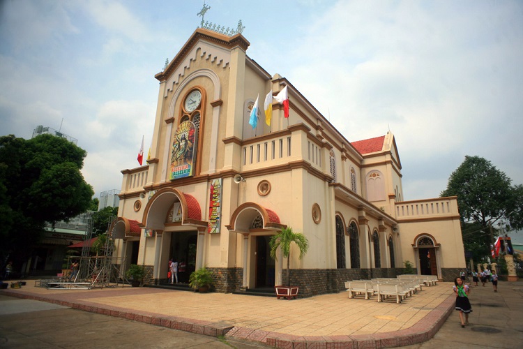  Nhà thờ cổ Chí Hòa