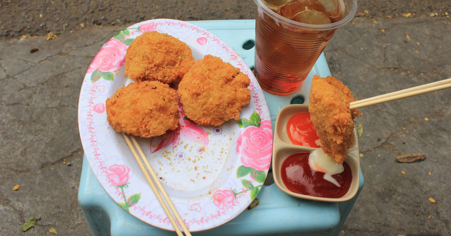 Bánh gà - Quán ăn giá rẻ, xếp hàng văn minh