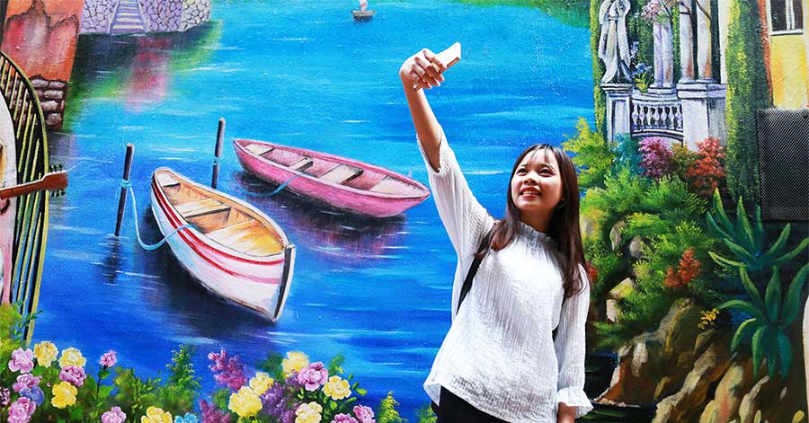 Tranh tường tại 68 Yên Phụ, quận Tây Hồ, Hà Nội