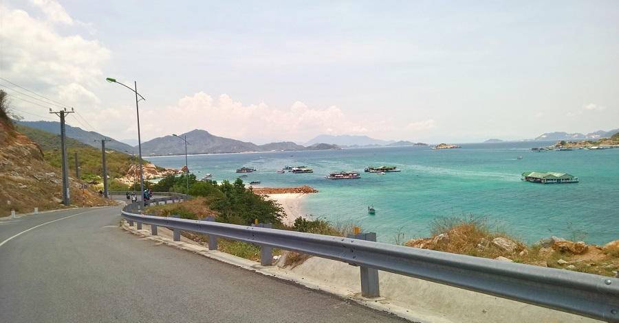 Đường đến đảo Bình Tiên - điểm du lịch hoang sơ tại Cam Ranh