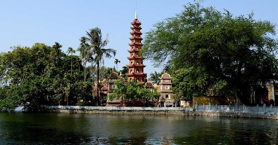 Chùa Trấn Quốc - ngôi chùa thiêng ở Hà Nội giữa lòng Hồ Tây