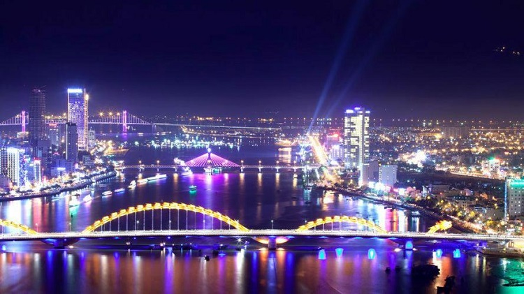 Cầu Rồng - biểu tượng của thành phố Đà Nẵng