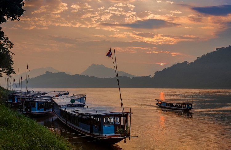 Hãy thử xuôi thuyền trên sông Mekong trong khung cảnh bình yên