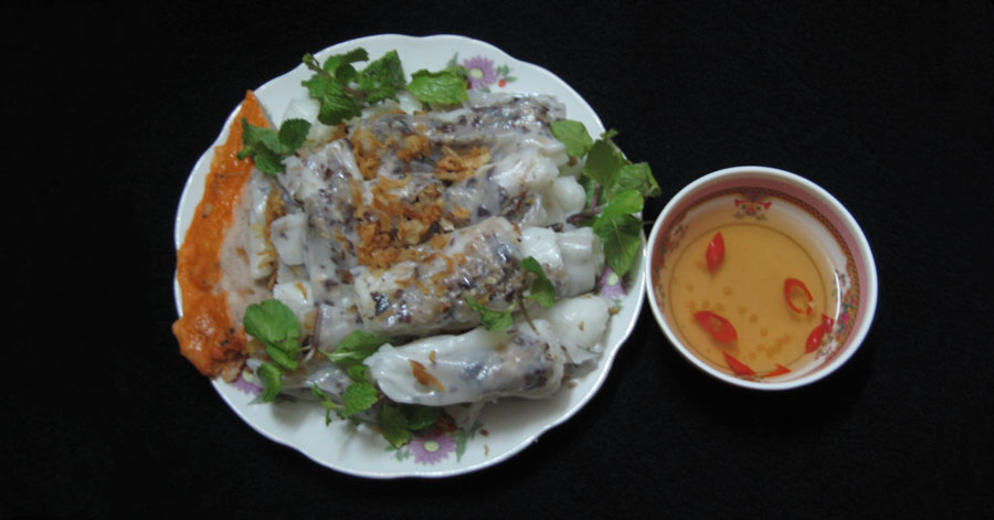 Bánh cuốn nóng - món ăn quen thuộc