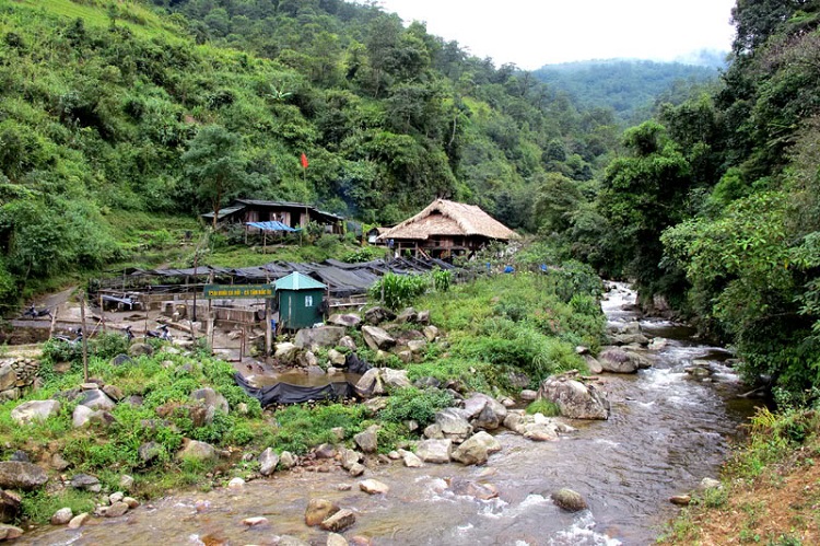 Nghỉ lễ 30/4, chinh phục đỉnh Phàn Liên San