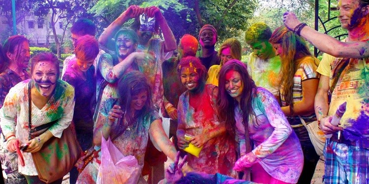 Lễ hội màu sắc Holi