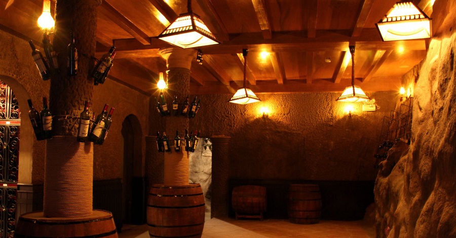 Hầm rượu Debay đã có gần 100 năm tuổi đời