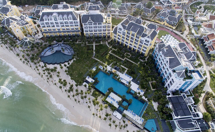 Khám phá resort JW Marriott Phú Quốc cực long lanh trong MV “Có em chờ”
